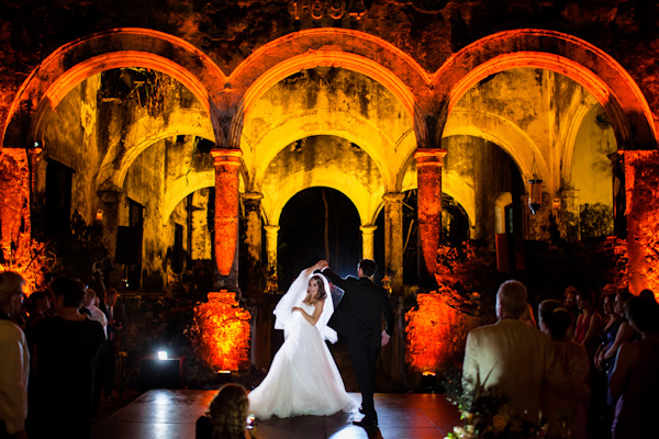 destination wedding at the Hacienda Uayamon in Campeche, Mexico, photo by Aaron Morris of Chrisman Studios | via junebugweddings.com destination wedding at the Hacienda Uayamon in Campeche, Mexico, photo by Aaron Morris of Chrisman Studios | via junebugweddings.com