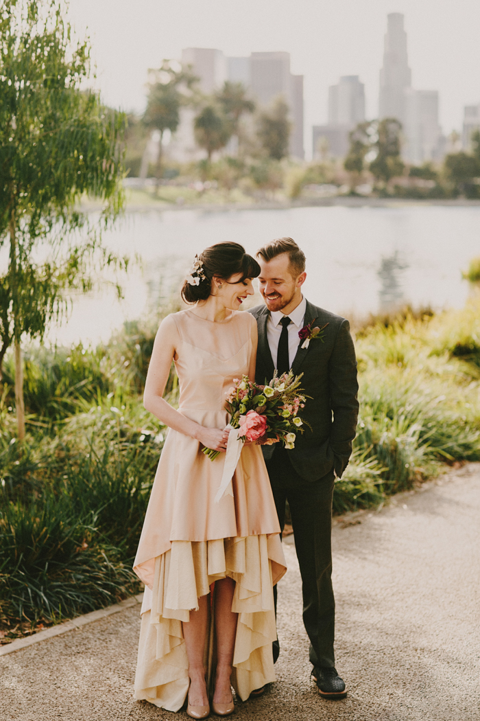 creative-blush-wedding-inspiration-at-echo-park-lake-18