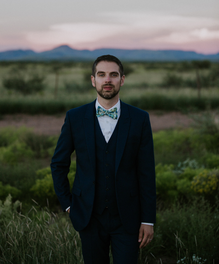 this-gorgeous-marfa-wedding-captures-the-magic-of-west-texas-9
