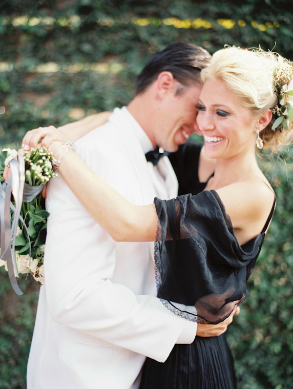 organic black & white wedding inspiration photo shoot, photo by Taylor Lord Photography | via junebugweddings.com organic black & white wedding inspiration photo shoot, photo by Taylor Lord Photography | via junebugweddings.com