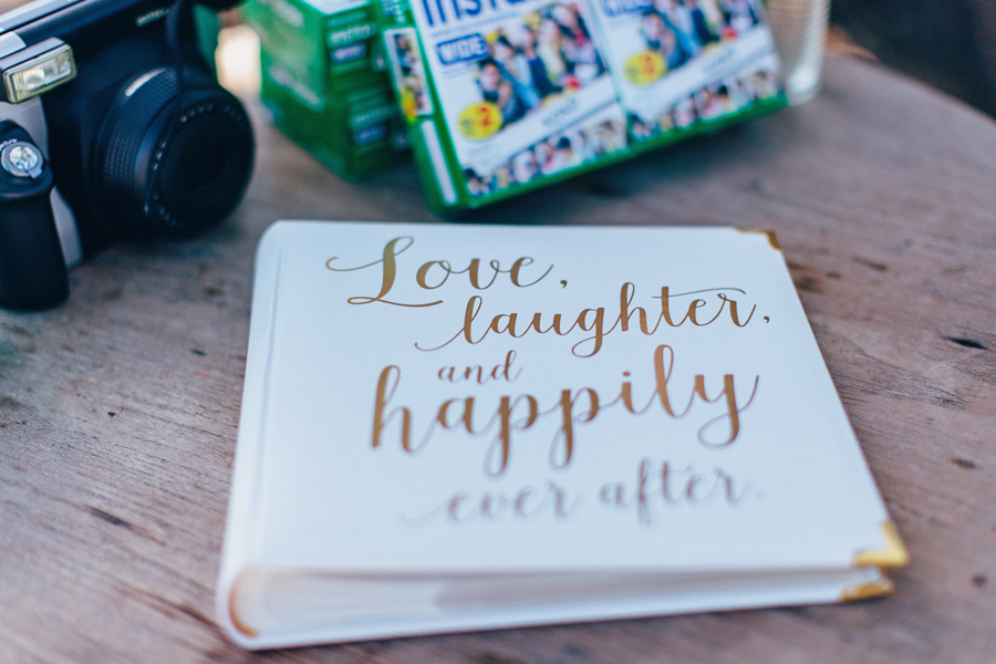 this-olowalu-plantation-house-wedding-marries-hawaiian-tradition-and-new-england-charm-27