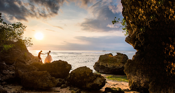 wedding in Bali at Alila Villas Uluwatu, photo by Marcus Bell of Studio Impressions | junebugweddings.com wedding in Bali at Alila Villas Uluwatu, photo by Marcus Bell of Studio Impressions | junebugweddings.com