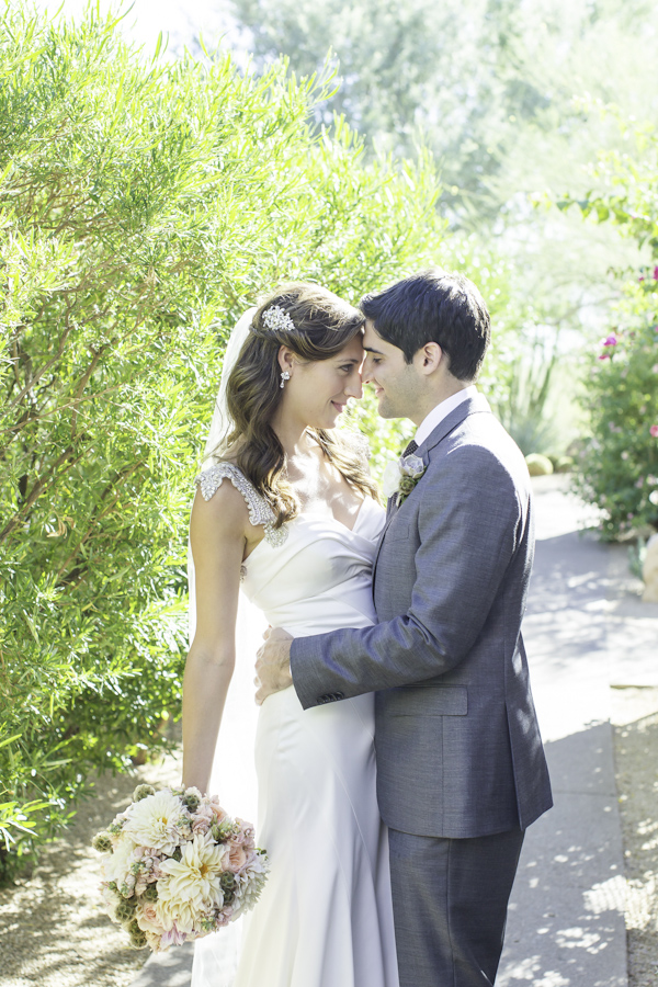 colorful desert wedding at Four Seasons in Scottsdale, Arizona - photo by Erica Velasco Photographer | via junebugweddings.com colorful desert wedding at Four Seasons in Scottsdale, Arizona - photo by Erica Velasco Photographer | via junebugweddings.com