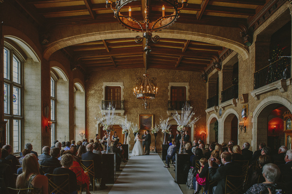 white and gold winter wedding at Fairmont Banff Springs, photo by Gabe McClintock | via junebugweddings.com white and gold winter wedding at Fairmont Banff Springs, photo by Gabe McClintock | via junebugweddings.com