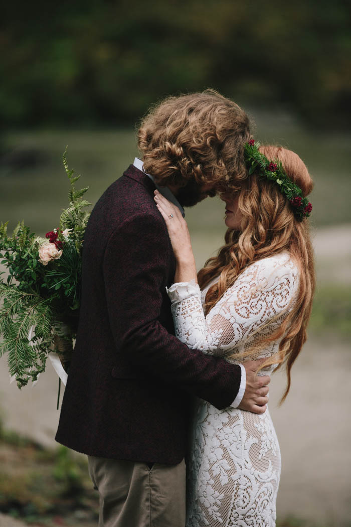 diy-forest-wedding-at-begbie-falls-in-british-columbia-kelly-brown-photography-21