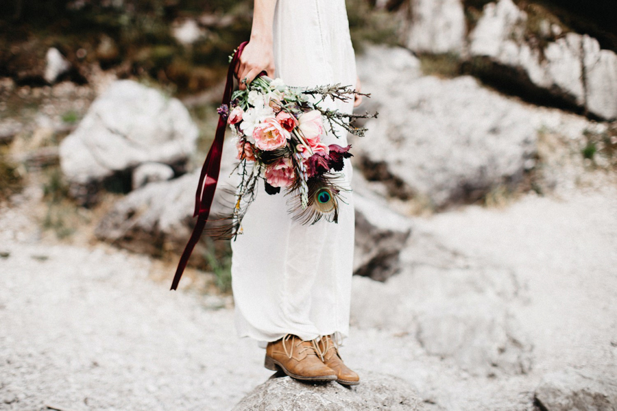 adventurous-austrian-lake-elopement-inspiration-1
