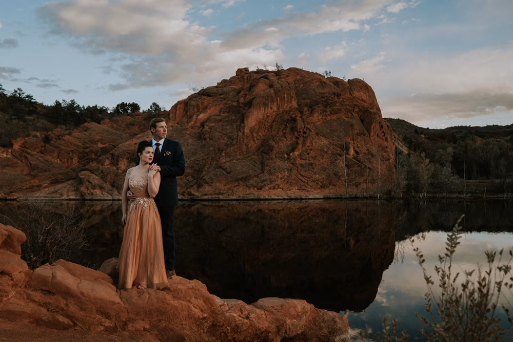 this-red-rocks-canyon-engagement-is-filled-with-copper-hues-22