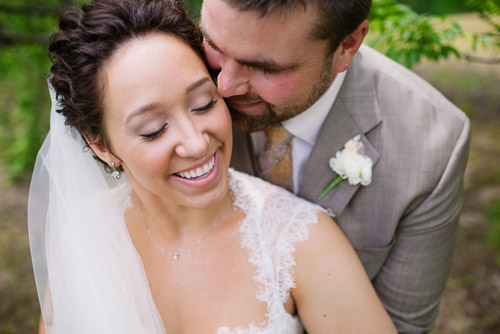 vintage metallic vineyard wedding in Michigan, photo by Dan Stewart Photography | via junebugweddings.com vintage metallic vineyard wedding in Michigan, photo by Dan Stewart Photography | via junebugweddings.com