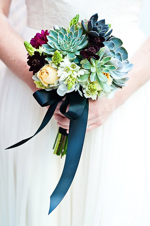 San Francisco City Hall Wedding by Nick Traverse Photography | via junebugweddings.com San Francisco City Hall Wedding by Nick Traverse Photography | via junebugweddings.com