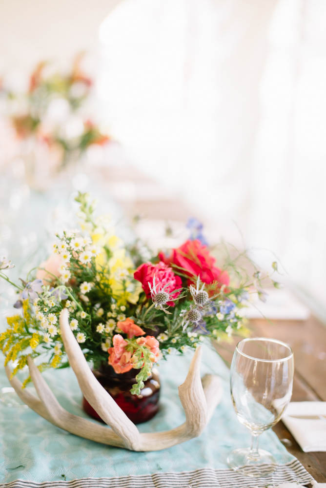 Wildflower-Inspired-Wedding-by-the-Colorado-River (28 of 36)