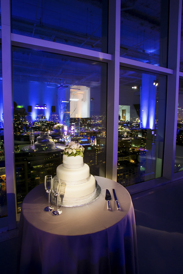 glamorous eco friendly jewish wedding at AT&T center in Los Angeles, California, photos by Callaway Gable | via junebugweddings.com glamorous eco friendly jewish wedding at AT&T center in Los Angeles, California, photos by Callaway Gable | via junebugweddings.com