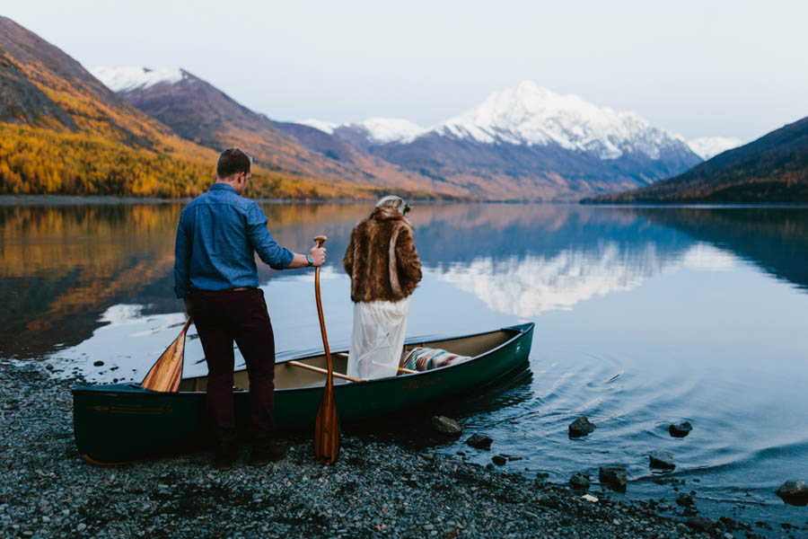 Winter-Elopement-Inspiration-at-Eklunta-Lake-Kristian-Lynae-Photography-16
