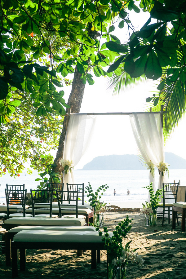 exotic destination wedding in Costa Rica, photo by A Brit & A Blonde | via junebugweddings.com exotic destination wedding in Costa Rica, photo by A Brit & A Blonde | via junebugweddings.com