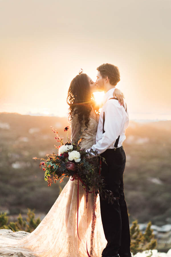 Texas-Bohemian-Wedding-Style-Laguna-Gloria-Holly-Kringer-Photography (27 of 30)