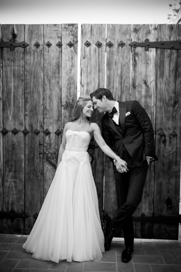 Vineyard wedding in Napa Valley of Sonoma, California with photos by Viera Photographics | via junebugweddings.com Vineyard wedding in Napa Valley of Sonoma, California with photos by Viera Photographics | via junebugweddings.com