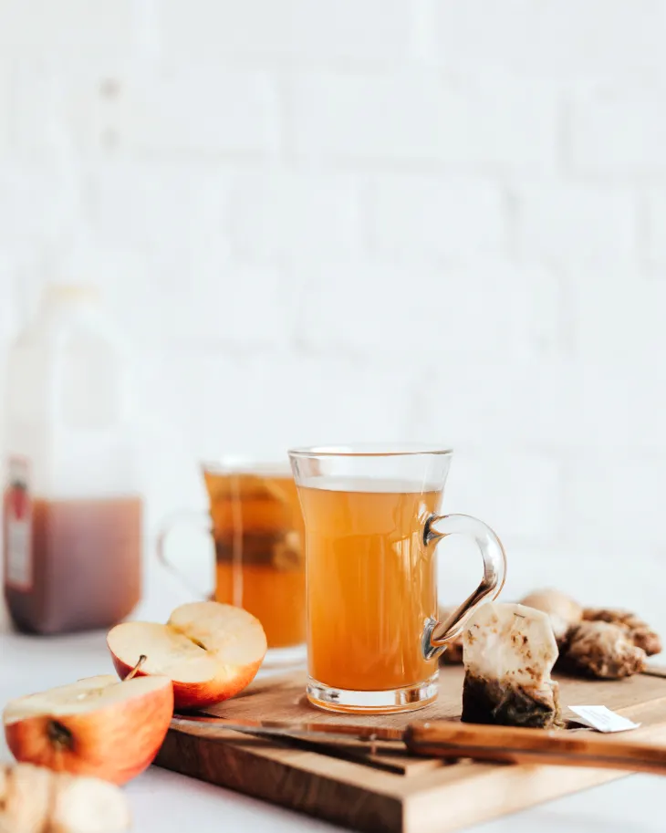 ginger hot cider wedding mocktail