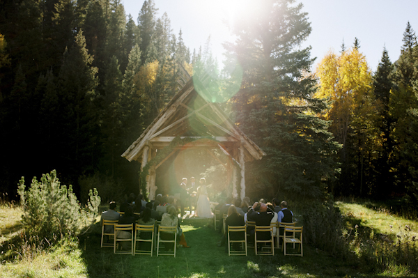 rustic mountain wedding ceremony, photo by Chowen Photography | via junebugweddings.com rustic mountain wedding ceremony, photo by Chowen Photography | via junebugweddings.com