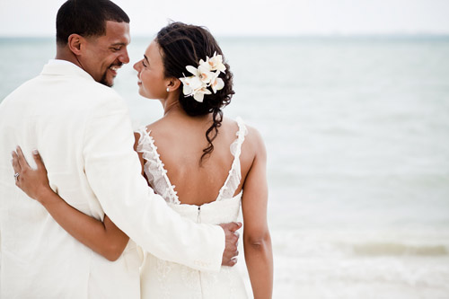 colorful tropical beach wedding at Excellence Playa Mujeres All-Inclusive Resort in Cancun, Mexico - photos by JAGstudios | via junebugweddings.com colorful tropical beach wedding at Excellence Playa Mujeres All-Inclusive Resort in Cancun, Mexico - photos by JAGstudios | via junebugweddings.com
