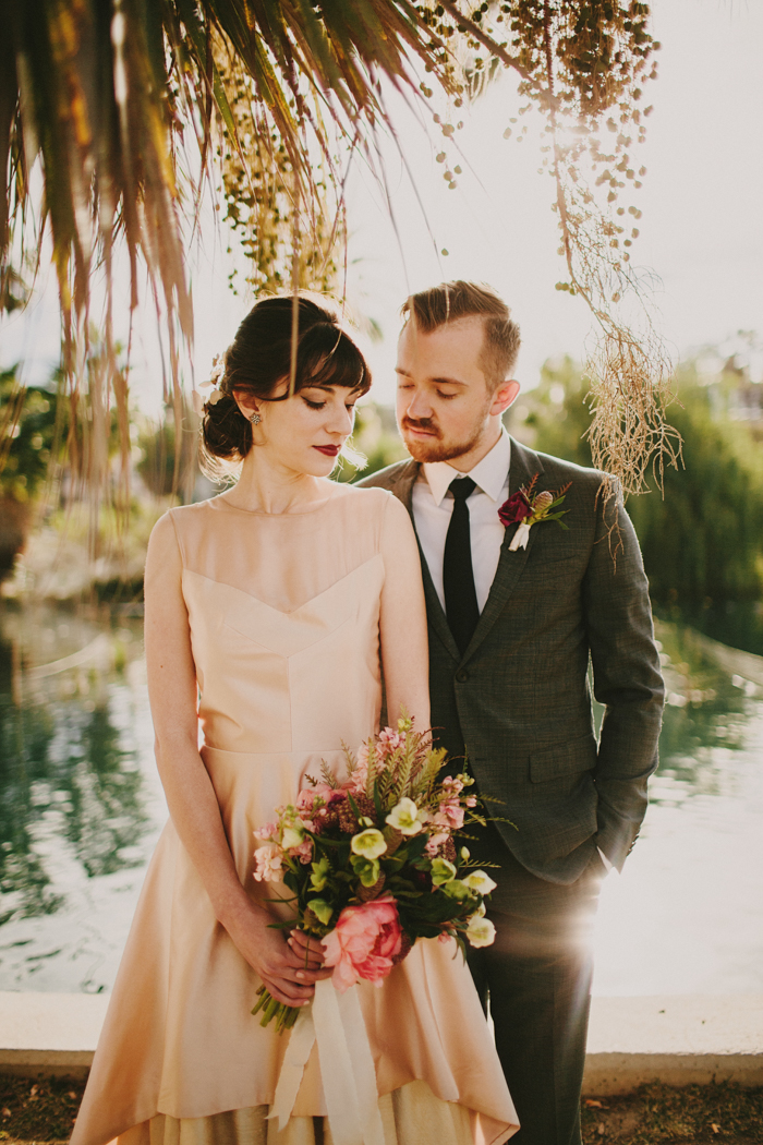 creative-blush-wedding-inspiration-at-echo-park-lake-13