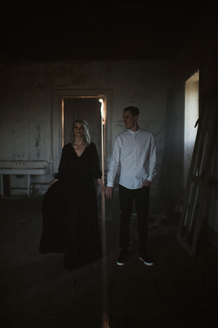 moody-and-romantic-anniversary-photos-in-dallas-tx-20
