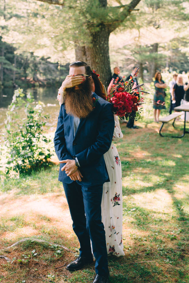 whimsical-glam-londonderry-vermont-wedding-in-the-woods-2