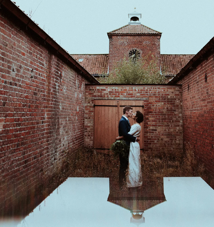this-couple-put-a-natural-spin-on-their-sledmere-house-barn-wedding-35