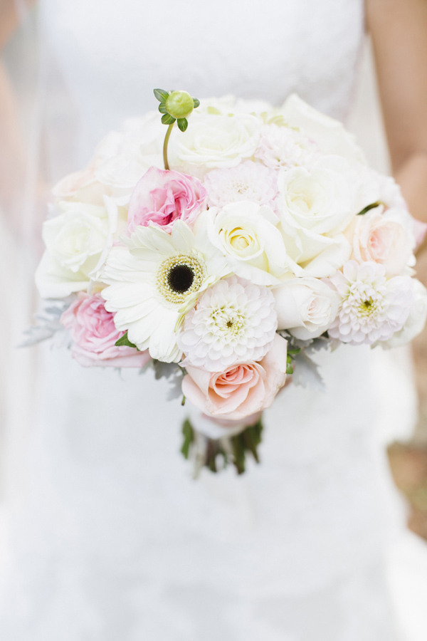 wedding at Legare Waring House in Charleston, South Carolina, photo by Paige Winn Photo | via junebugweddings.com wedding at Legare Waring House in Charleston, South Carolina, photo by Paige Winn Photo | via junebugweddings.com