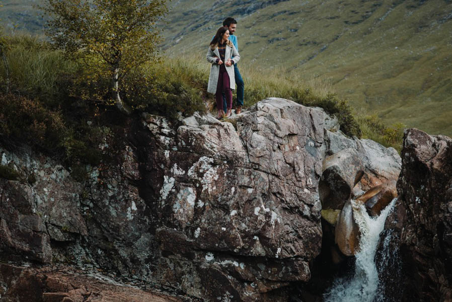 Earthy-Fall-Engagement-Photos-at-Loch-Etive-in-Scotland-Claire-Juliet-Paton-025