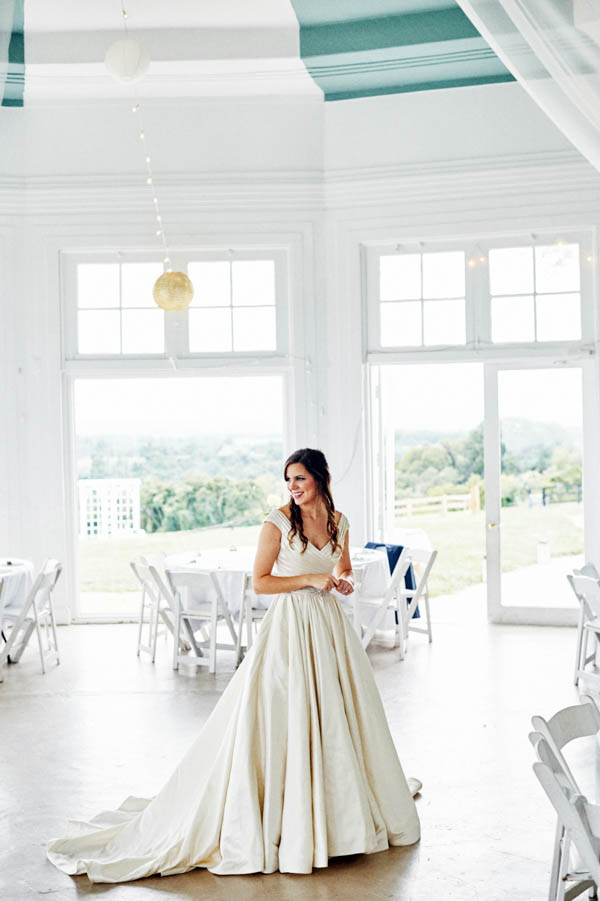 Stunningly-Thoughtful-Lauxmont-Farms-Wedding-Pennsylvania-4