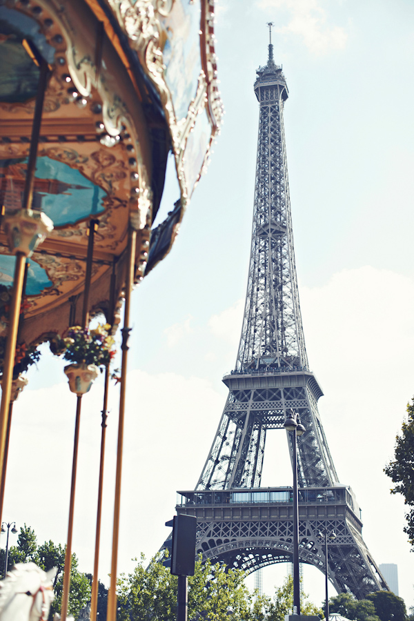 Paris destination wedding at the Westin Vendome, photo from The Mou Studio | via junebugweddings.com (27)