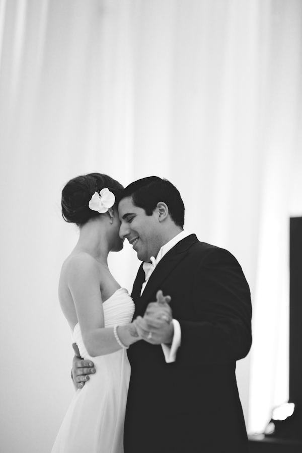 indian american wedding in Hawaii, photos by Anna Kim Photography | via junebugweddings.com indian american wedding in Hawaii, photos by Anna Kim Photography | via junebugweddings.com