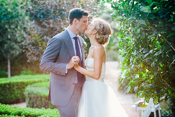 charming Australia wedding with gorgeous wedding party style, photo by Hannah Blackmore Photography | via junebugweddings.com charming Australia wedding with gorgeous wedding party style, photo by Hannah Blackmore Photography | via junebugweddings.com