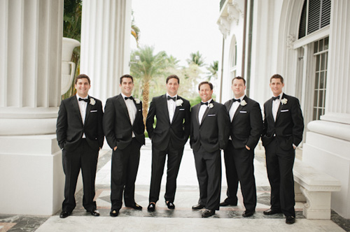 white on white wedding at the historic Flagler Museum in Palm Beach, Florida - photos by Bee Photographie white on white wedding at the historic Flagler Museum in Palm Beach, Florida - photos by Bee Photographie