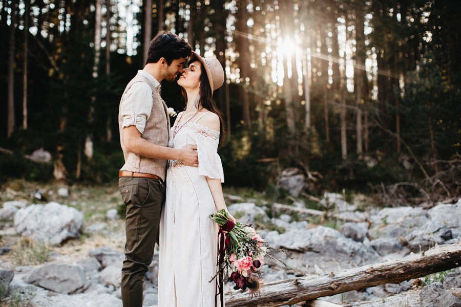 adventurous-austrian-lake-elopement-inspiration-11