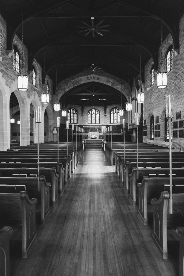 romantic venue in PA, The Hill School Alumni Memorial Chapel, photo by Clay Austin Photography | via junebugweddings.com romantic venue in PA, The Hill School Alumni Memorial Chapel, photo by Clay Austin Photography | via junebugweddings.com