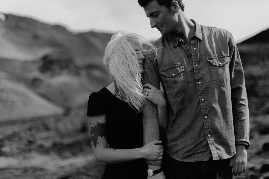 South-Coast-of-Iceland-Engagement-Photos-Levi-Tijerina-13