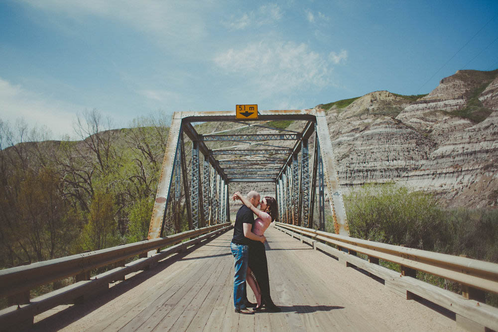 Striking-Red-Deer-River-Engagement-Session (23 of 24)