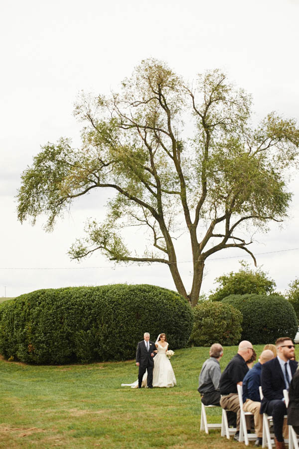 Stunningly-Thoughtful-Lauxmont-Farms-Wedding-Pennsylvania-16