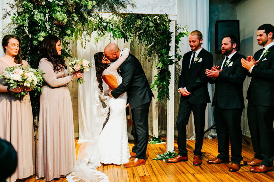 Pennsylvania-Couple-Made-Their-Front-Palmer-Wedding-Their-Own-31
