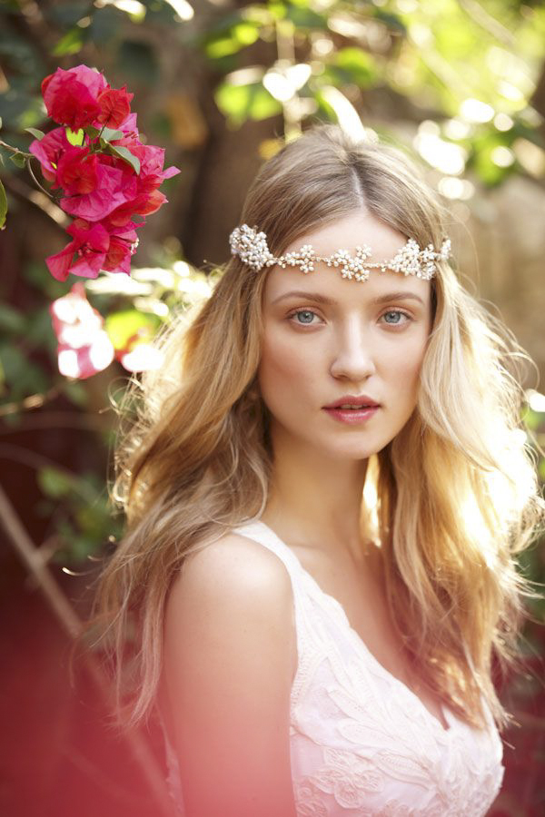 how to get the perfect bohemian bride look with BHLDN | via junebugweddings.com