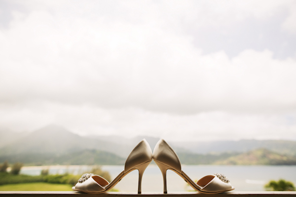 indian american wedding in Hawaii, photos by Anna Kim Photography | via junebugweddings.com indian american wedding in Hawaii, photos by Anna Kim Photography | via junebugweddings.com