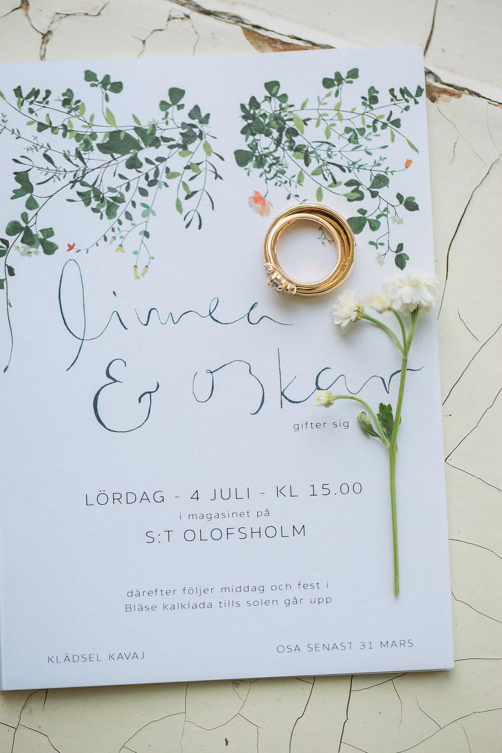 Rustic-Swedish-Wedding-at-Bläse-Kalkbruksmuseum (2 of 27)