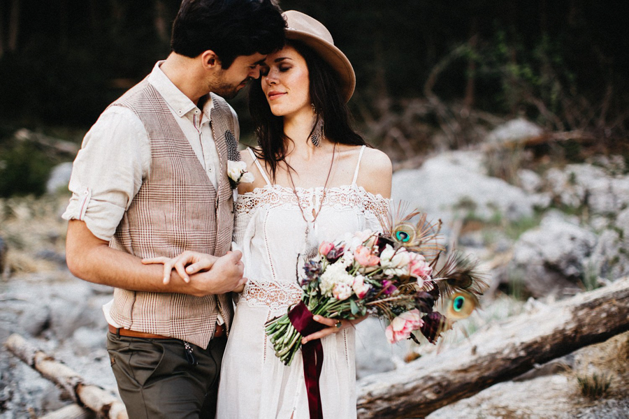 adventurous-austrian-lake-elopement-inspiration-6