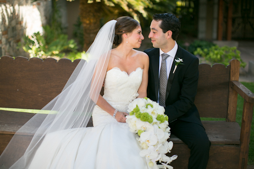 grey and coral wedding at Paradise Valley Country Club in Arizona with Photos by Jennifer Bowen Photography | via junebugweddings.com grey and coral wedding at Paradise Valley Country Club in Arizona with Photos by Jennifer Bowen Photography | via junebugweddings.com
