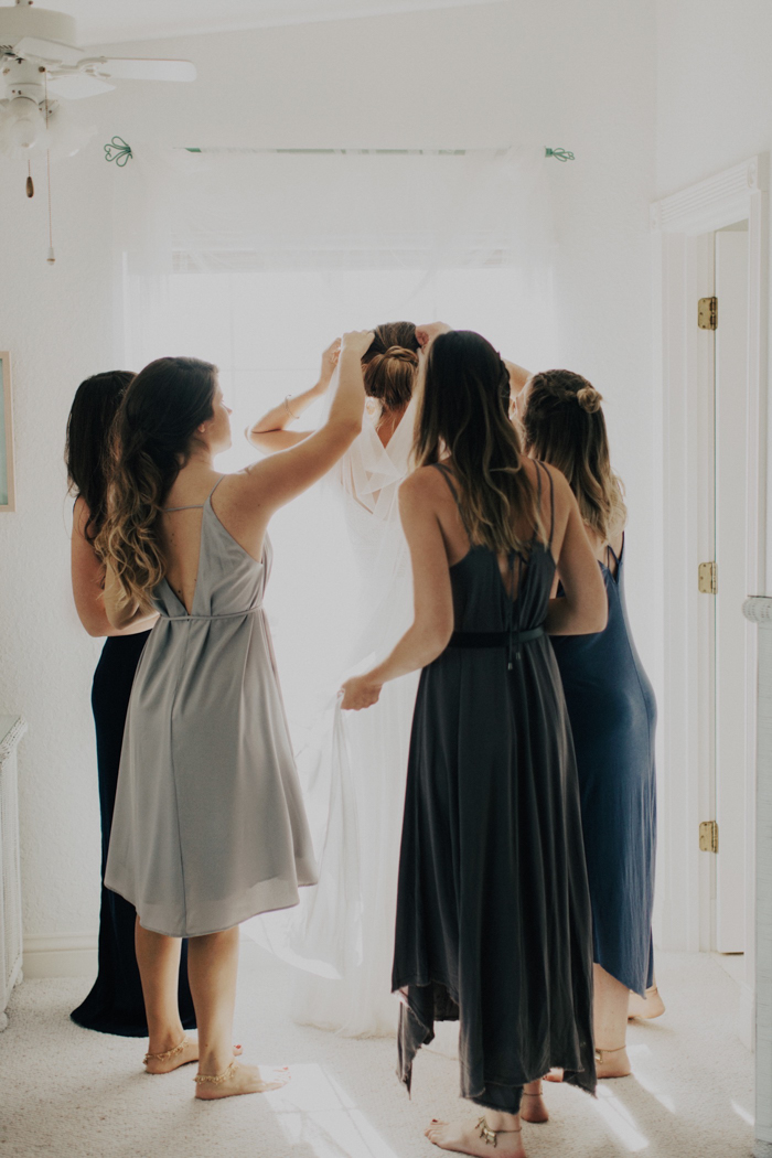this-oceanside-wedding-at-shelter-cove-is-the-epitome-of-laid-back-chic-9