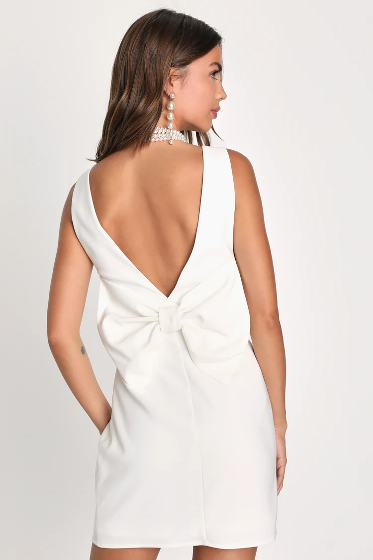 20+ Bow Wedding Dresses | Junebug Weddings