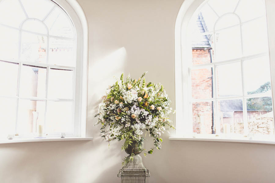 Enchanting-English-Wedding-at-Iscoyd-Park-Anna-Clark-Photography-009