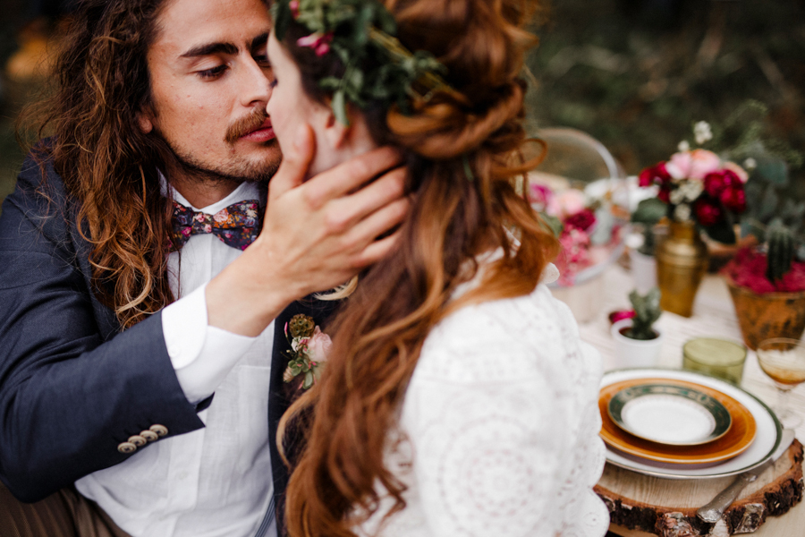 a-romantic-french-elopement-with-roses-cacti-and-macrame-at-souston-lake-8