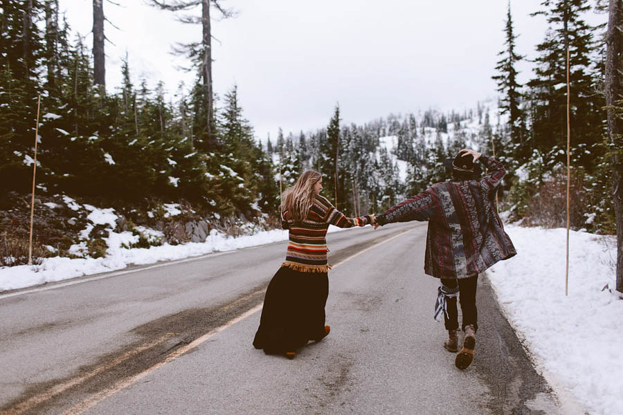 Snowy-Couple-Session-at-Mt-Baker-Alexandra-Celia-1
