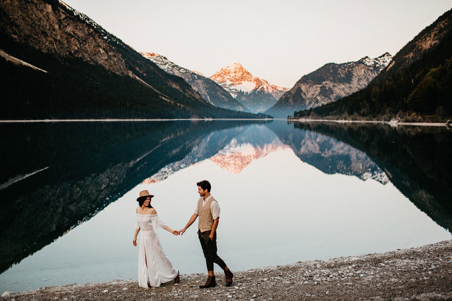 adventurous-austrian-lake-elopement-inspiration-30